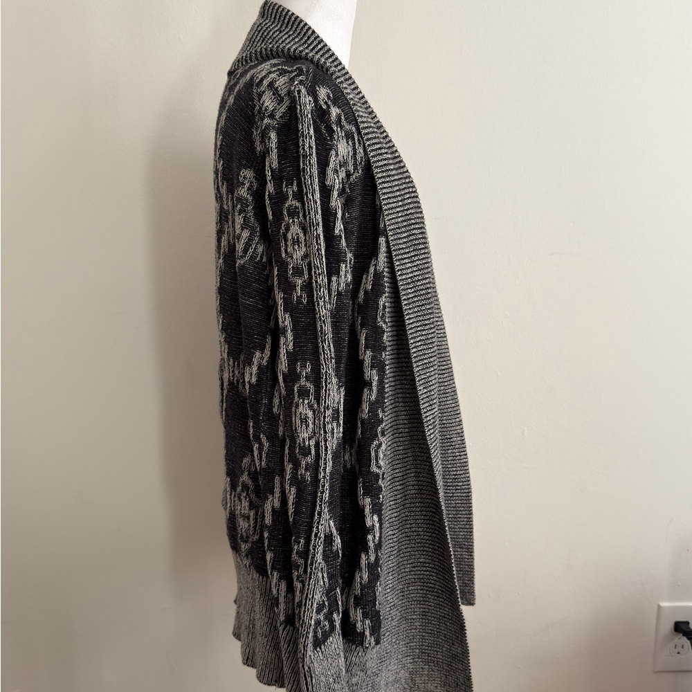 Anthropologie + Ecote Women’s Sweater iGray/ Black Ikat. Open Cardigan- Small - Picture 4 of 13
